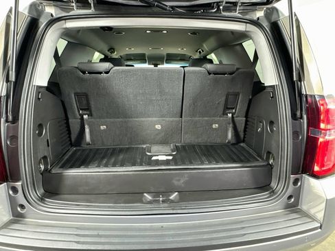 Used 2019 Chevrolet Tahoe LS w/ All-Season Package RWD image 30