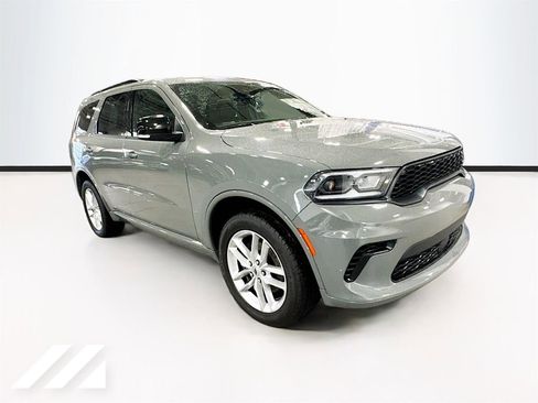 Used 2024 Dodge Durango GT image 3