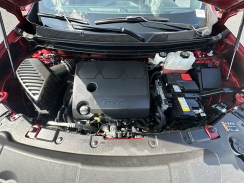 Used 2023 Chevrolet Traverse Premier FWD image 34