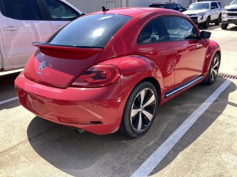 Used 2014 Volkswagen Beetle GSR FWD image 2