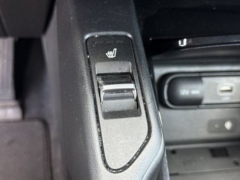 Used 2022 Kia Telluride S FWD image 23