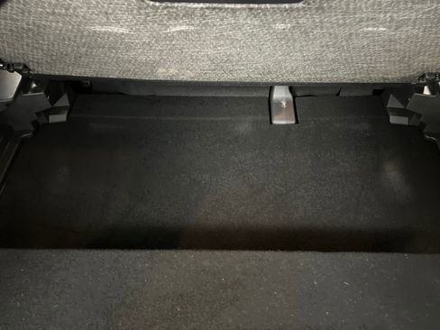 Used 2025 Nissan Rogue SL image 31