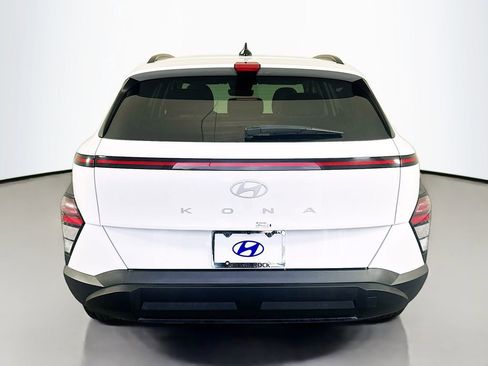 Certified 2025 Hyundai Kona SEL image 6