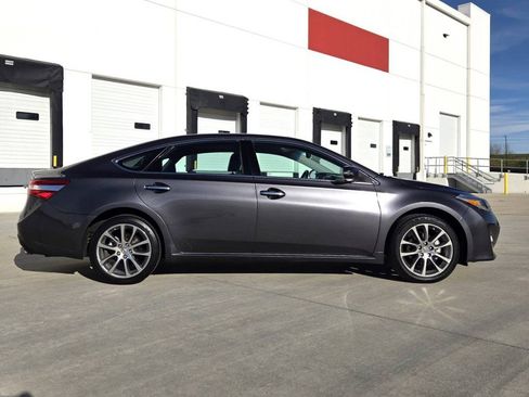 Used 2015 Toyota Avalon XLE Touring image 4