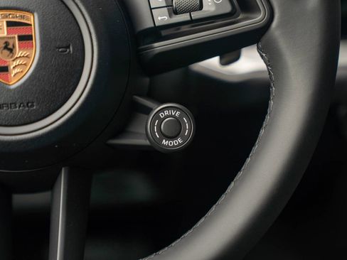 New 2026 Porsche Cayenne Base image 16