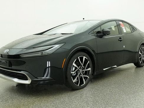 New 2026 Toyota Prius Plug-In Hybrid FWD image 17