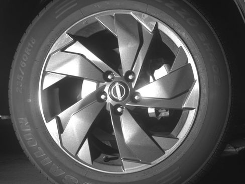 Used 2025 Nissan Rogue SV AWD/4WD image 13