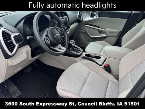 Used 2025 Kia Soul LX FWD image 15