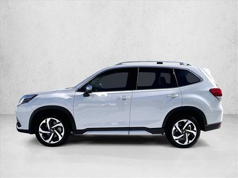 Used 2023 Subaru Forester Touring image 6