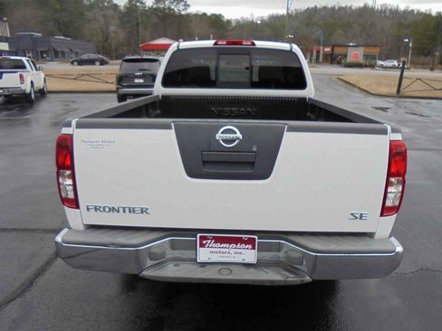 Used 2005 Nissan Frontier SE image 4