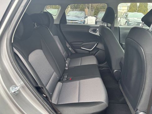 Used 2025 Kia Soul LX w/ LX Technology Package image 40