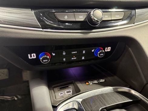 Certified 2023 Buick Enclave Essence w/ Experience Buick Package FWD image 21