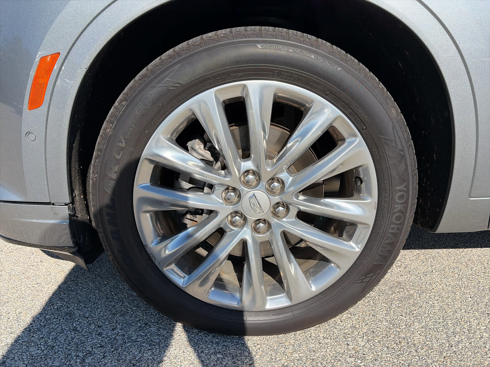Certified 2024 Cadillac XT6 Premium Luxury w/ Technology Package AWD/4WD image 7