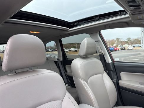 Used 2017 Subaru Forester 2.5i Limited image 14