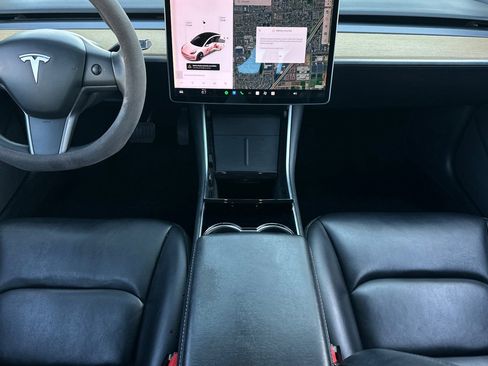 Used 2020 Tesla Model 3 image 15