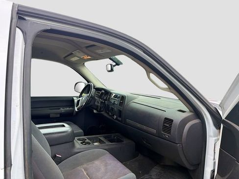 Used 2009 Chevrolet Silverado 1500 LT w/ Power Pack Plus RWD image 12