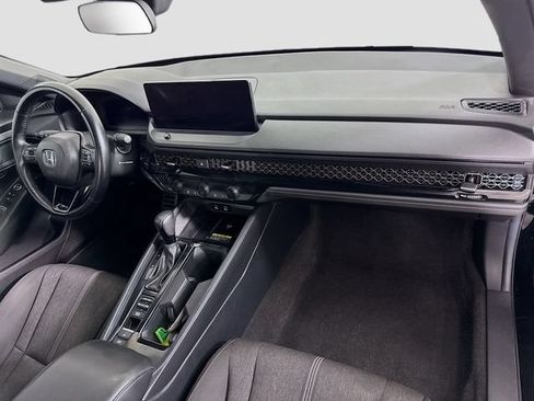 Used 2025 Honda Accord Sport image 29