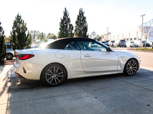 Used 2024 BMW 430i Convertible w/ Convenience Package image 11