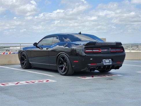 Used 2021 Dodge Challenger SRT Hellcat Redeye image 5