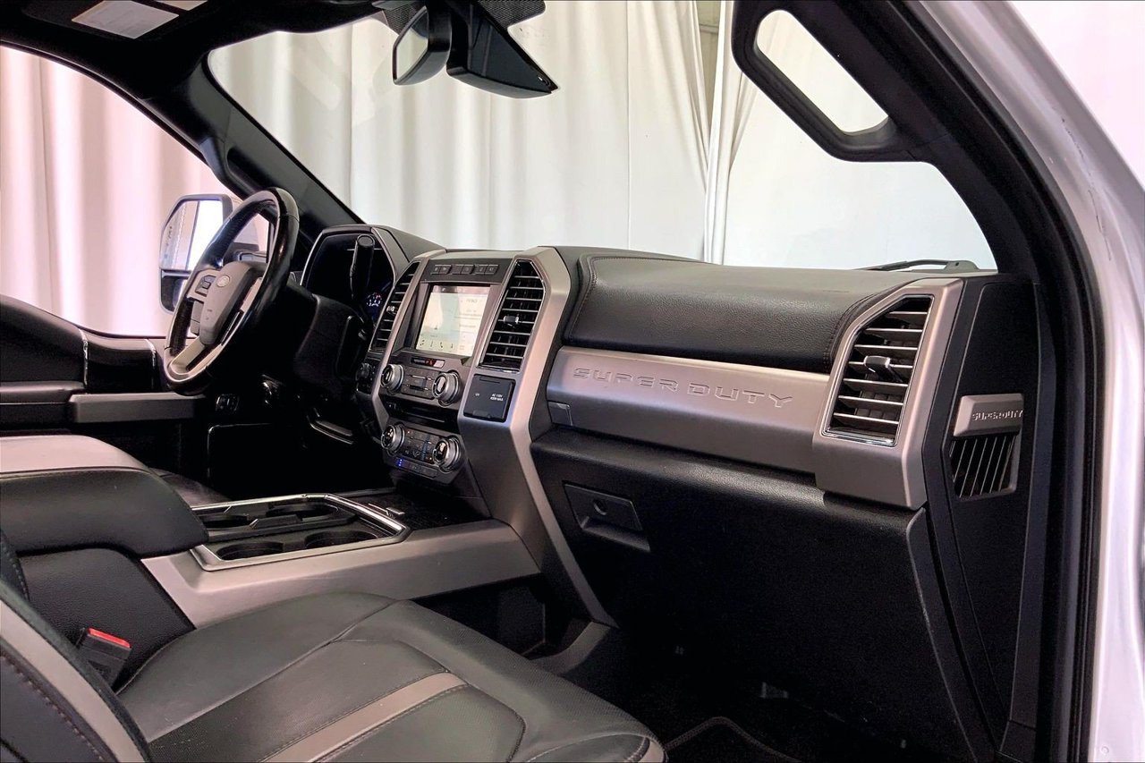Used 2018 Ford F250 Platinum w/ Platinum Ultimate Package AWD/4WD image 28