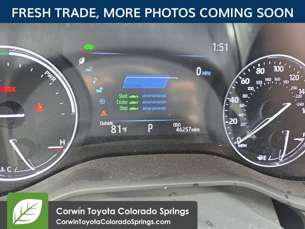 Used 2022 Toyota Sienna Platinum AWD/4WD image 10