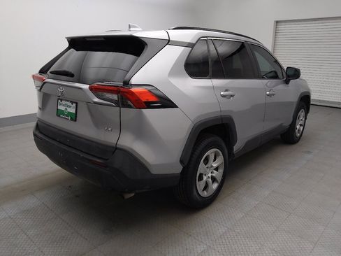 Used 2021 Toyota RAV4 LE FWD image 10