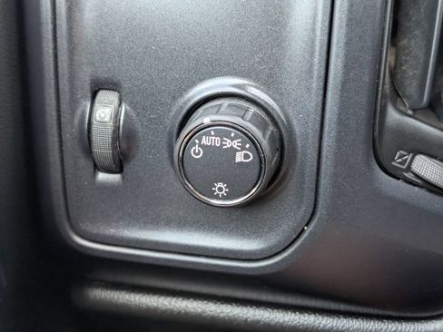Used 2014 Chevrolet Silverado 1500 W/T w/ Trailering Package AWD/4WD image 9