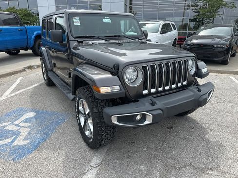Used 2019 Jeep Wrangler Unlimited Sahara image 7