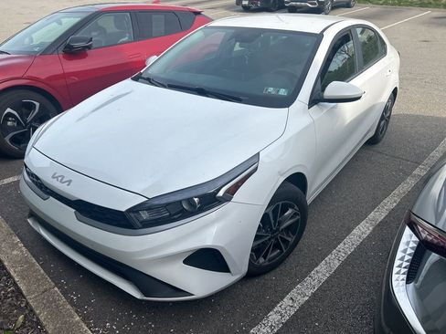 Certified 2024 Kia Forte LXS image 2