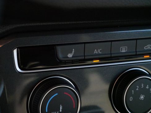 Certified 2024 Volkswagen Tiguan S image 29