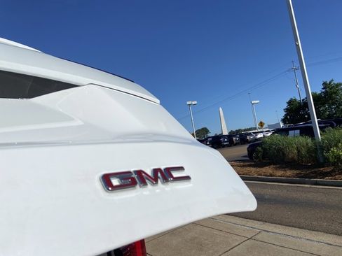 Used 2025 GMC Yukon XL Denali AWD/4WD image 61