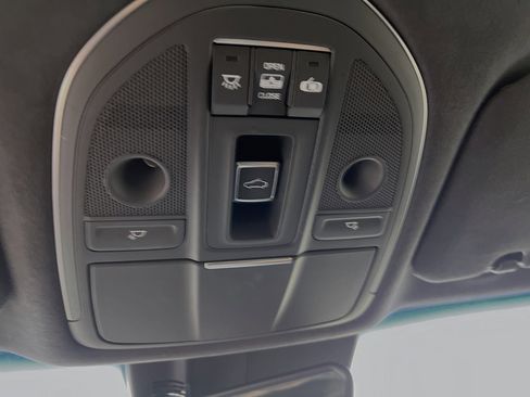 Used 2020 Genesis G80 3.3T Sport image 21