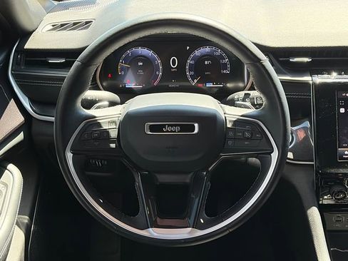 Used 2021 Jeep Grand Cherokee L Laredo RWD image 17