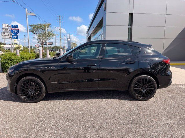 Used 2019 Maserati Levante S GranSport AWD/4WD image 16