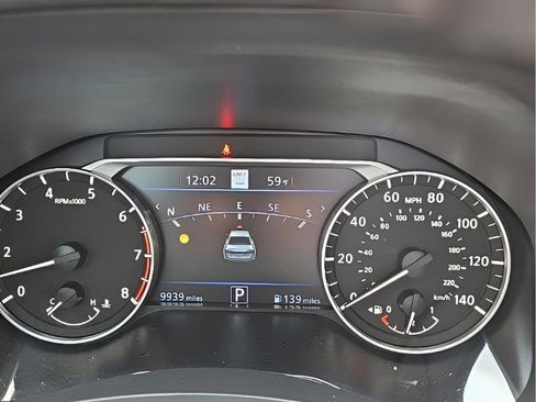 Used 2024 Nissan Altima 2.5 SL FWD image 11