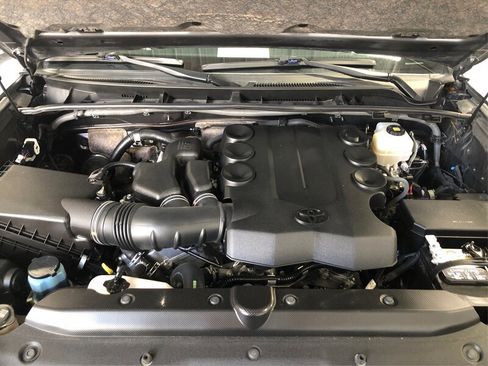Used 2019 Toyota 4Runner SR5 image 10