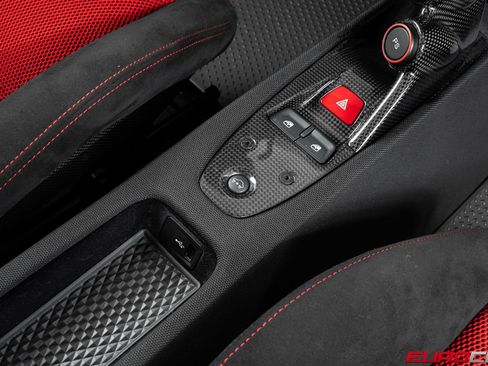 Used 2015 Ferrari 458 Speciale Coupe RWD image 39