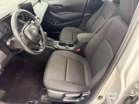 Used 2024 Toyota Corolla LE FWD image 5