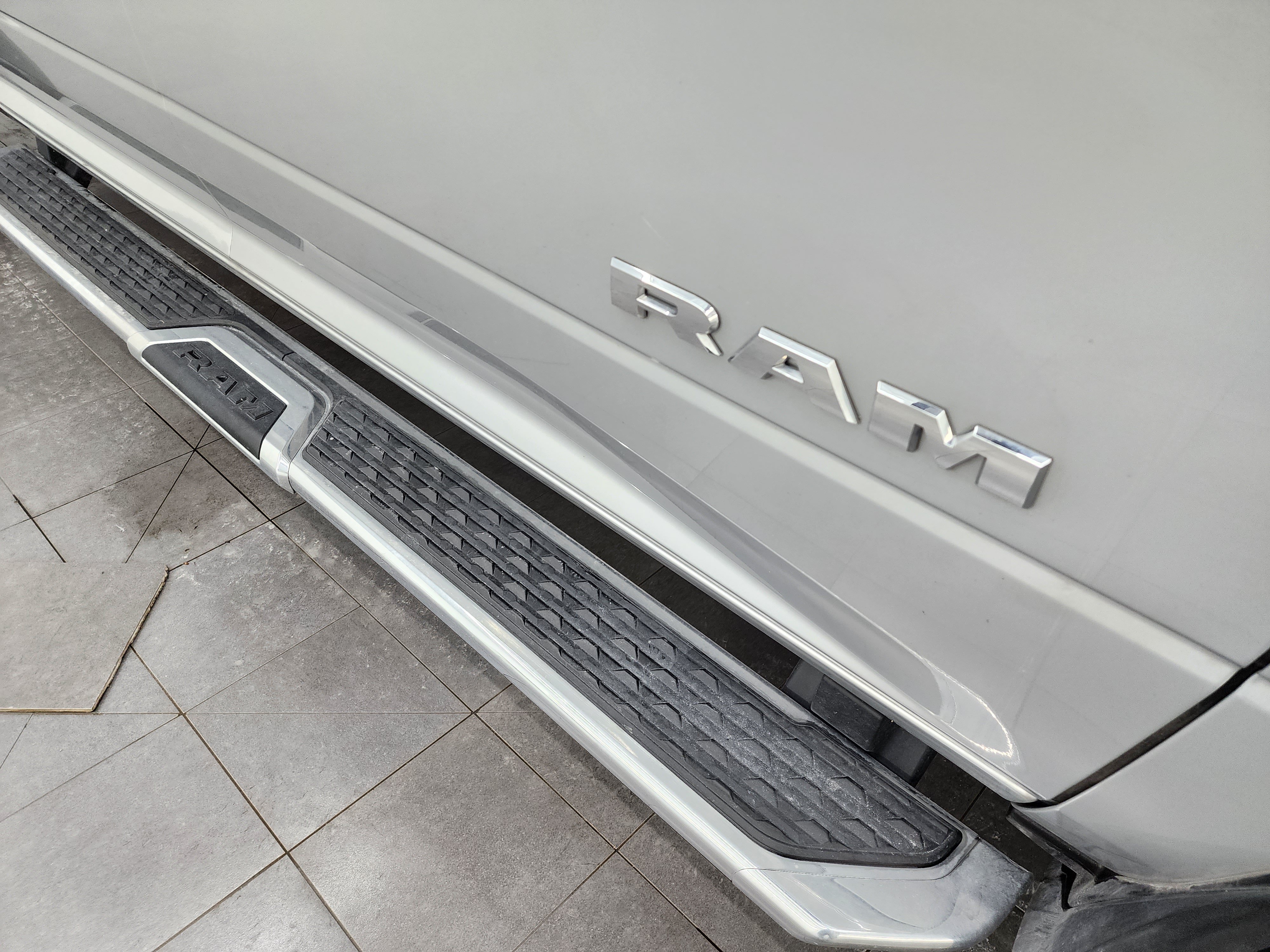 Used 2026 RAM 3500 Laramie AWD/4WD image 27