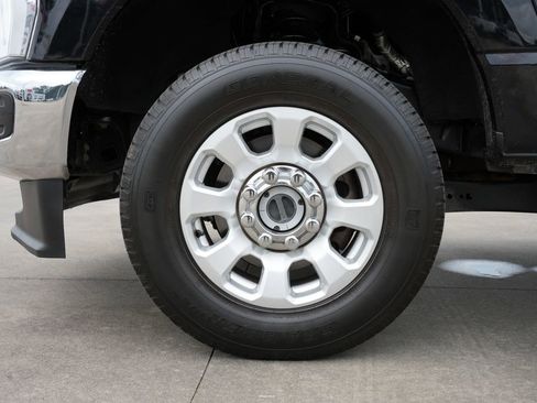 Used 2024 Ford F250 XLT AWD/4WD image 27