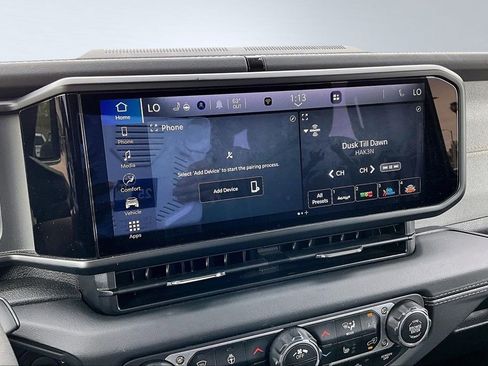 Certified 2025 Jeep Wrangler Unlimited Sahara w/ Safety Group image 10