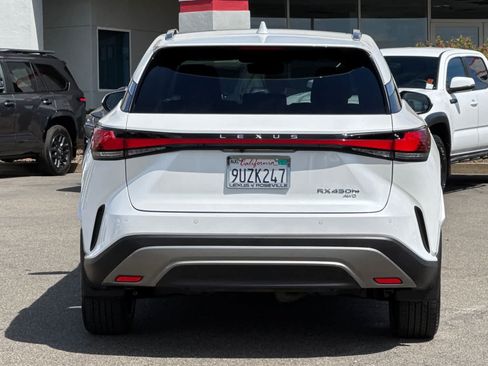 Used 2025 Lexus RX 450h AWD w/ Luxury Package image 8