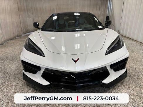 Used 2023 Chevrolet Corvette Stingray Premium Conv w/ Z51 Performance Package RWD image 7