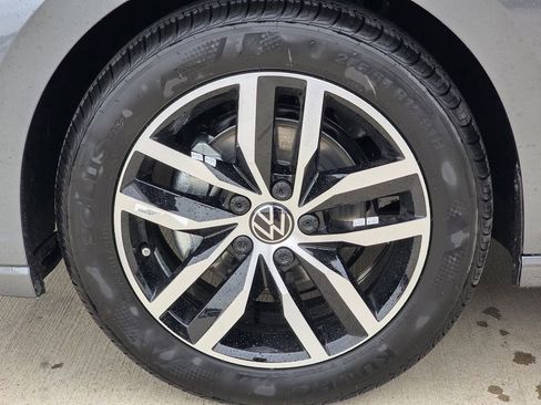 New 2026 Volkswagen Jetta SE FWD image 8