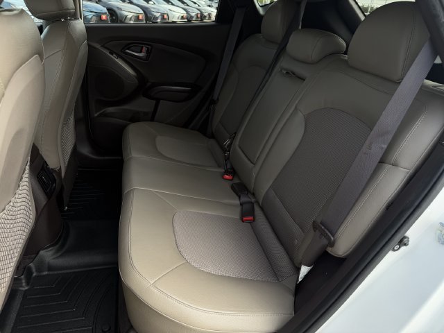 Used 2015 Hyundai Tucson SE FWD image 25
