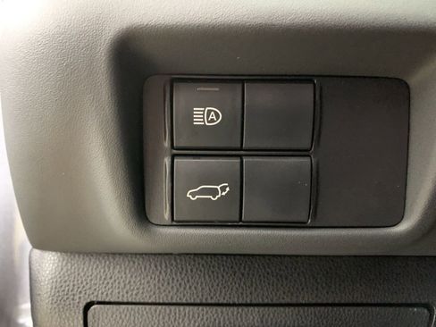 Used 2020 Toyota Highlander Limited AWD/4WD image 19