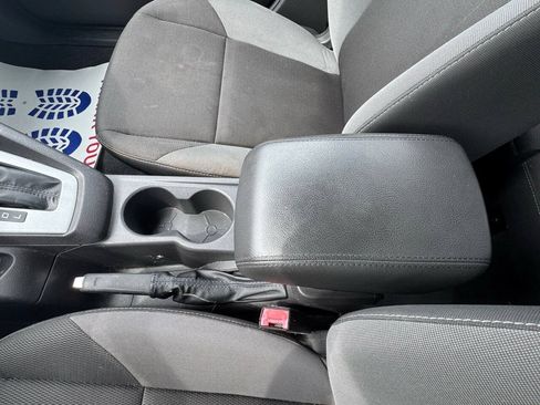 Used 2012 Ford Focus SE FWD image 24
