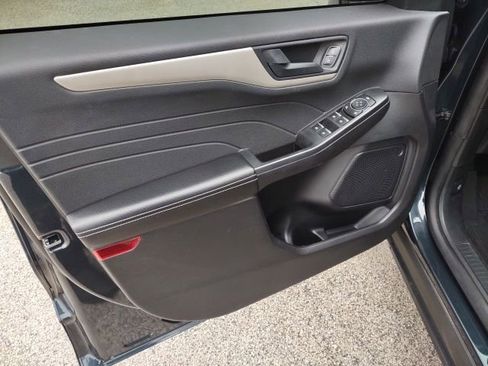 Used 2022 Ford Escape SE w/ SE Sport Appearance Package FWD image 10