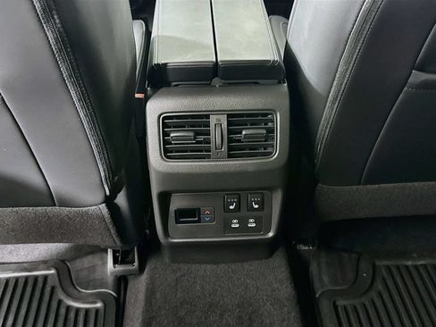 Used 2026 Nissan Rogue Platinum w/ Platinum Premium Package AWD/4WD image 28