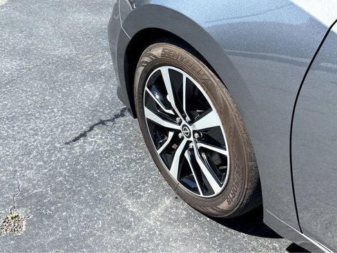 Used 2023 Nissan Maxima SV w/ Floor Mat Group FWD image 24